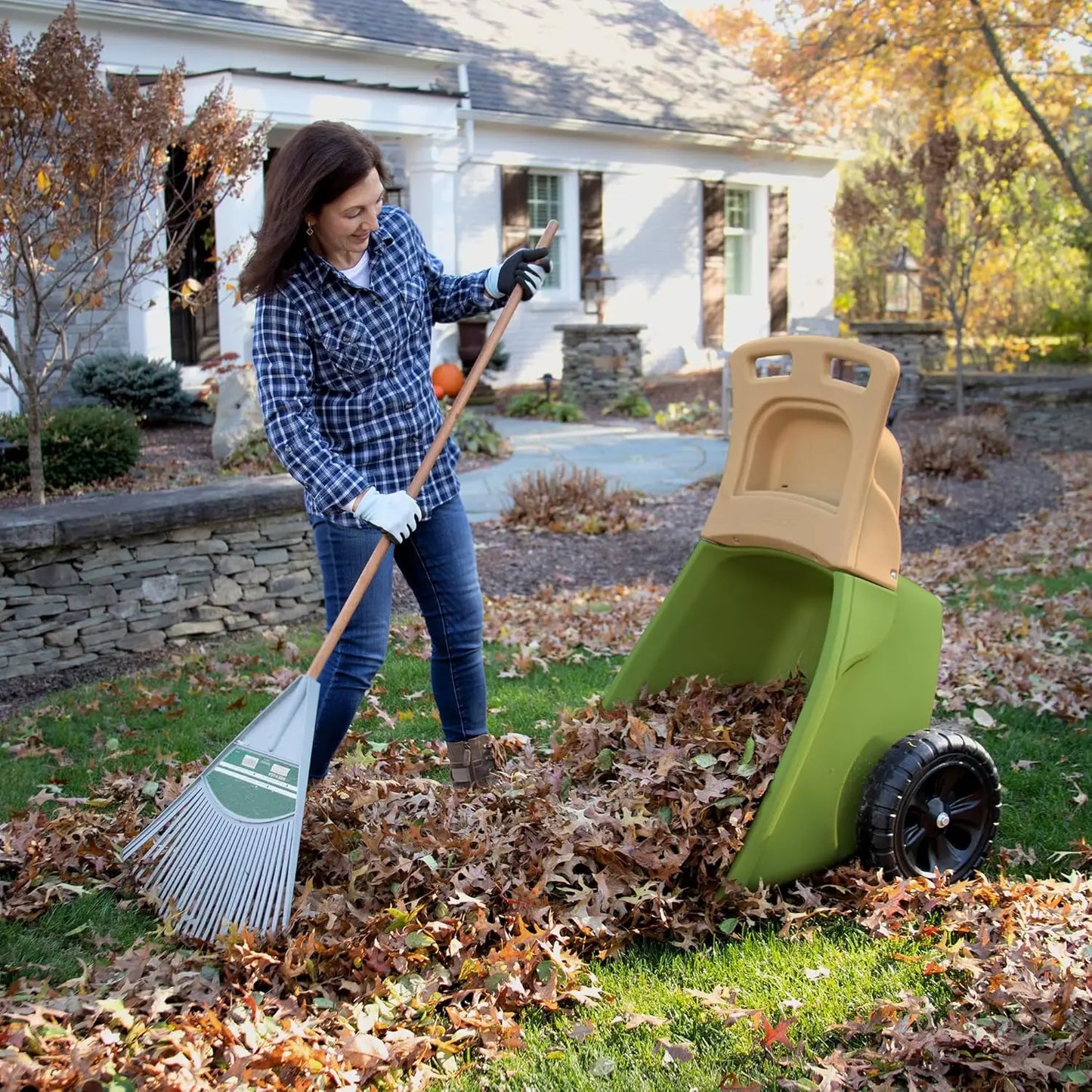 Easy Haul Wheelbarrow With Garden Tool Storage Tray