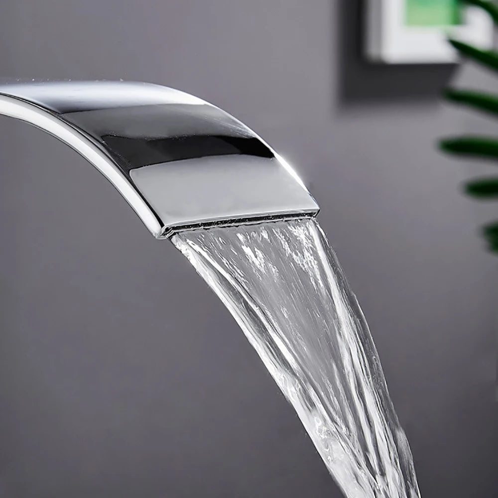 SAFLIHCAR Brass Single Hole Deck Mounted Basin Faucet