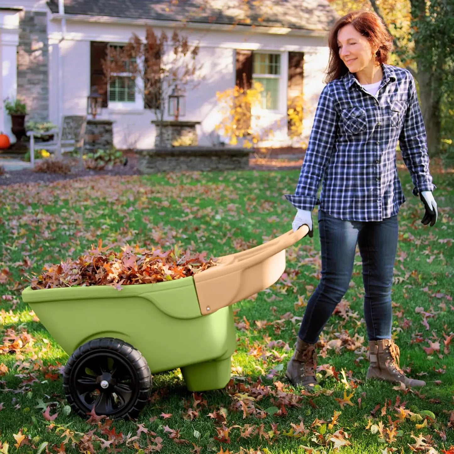 Easy Haul Wheelbarrow With Garden Tool Storage Tray